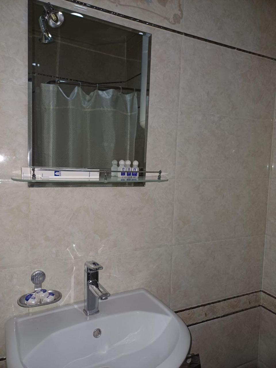 Maximum Hotel Navoi 外观 照片